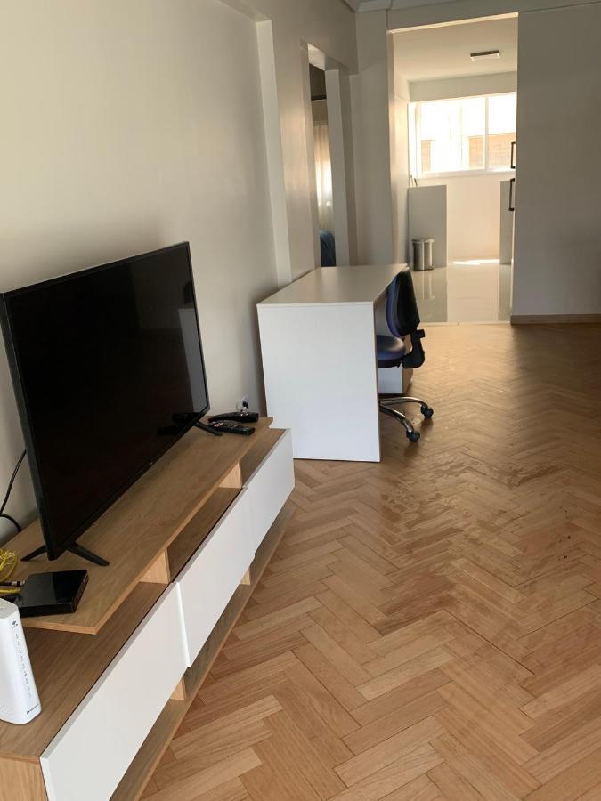 3 Amplios Ambientes Excelente Ubicacion-Avenida Corrientes Almagro- Cerca De Todo Leilighet Buenos Aires Eksteriør bilde